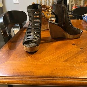 Wedges women